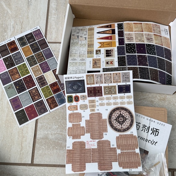 New Magic Pharmacist‎ DIY Book Nook Kit - Picture 12 of 12